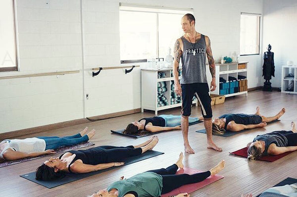 Hot Yoga Outfits for Men: Breathable Picks That Stay Put